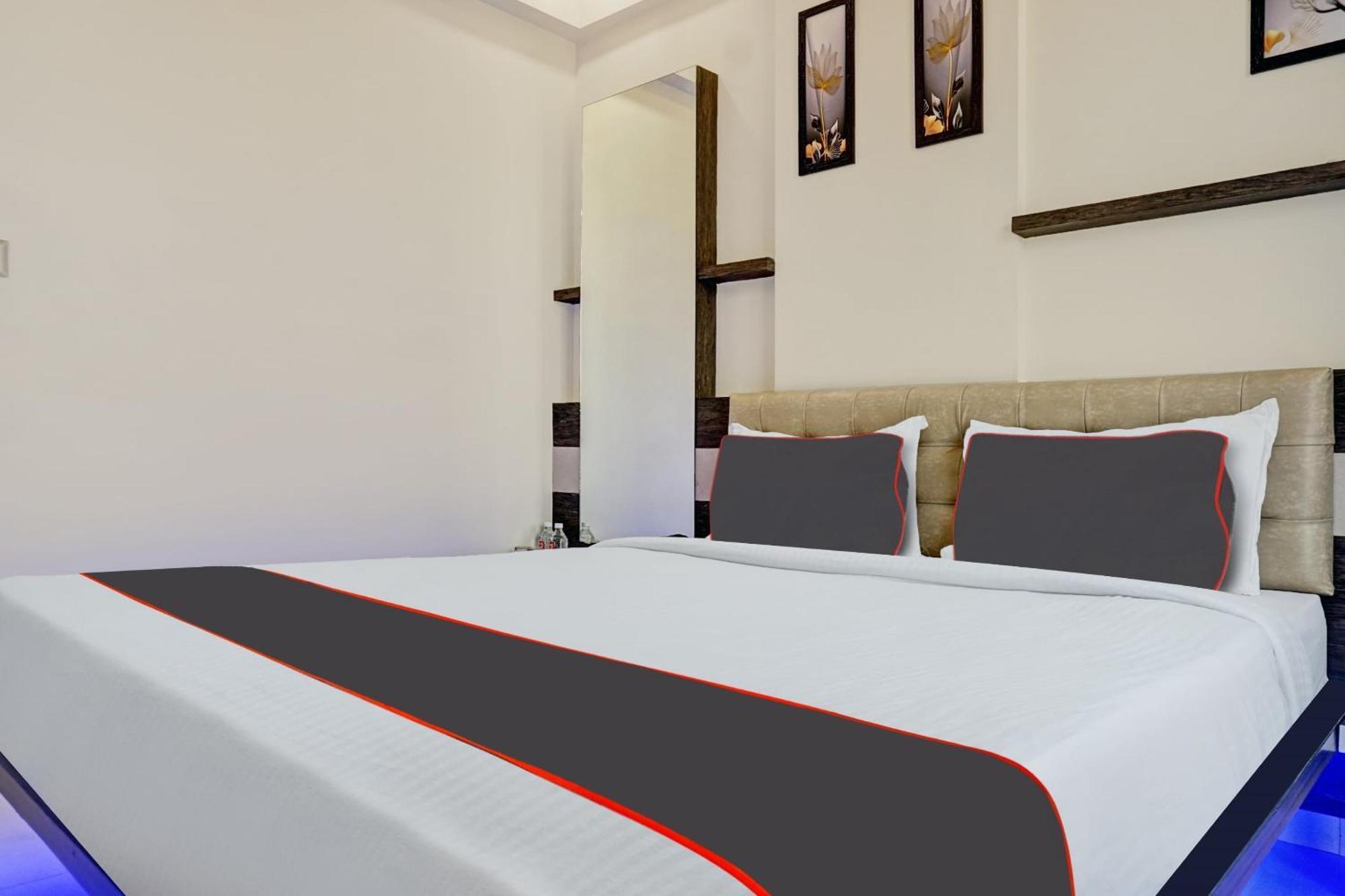 מלון Pimpri-Chinchwad Super Townhouse Poona Royal מראה חיצוני תמונה