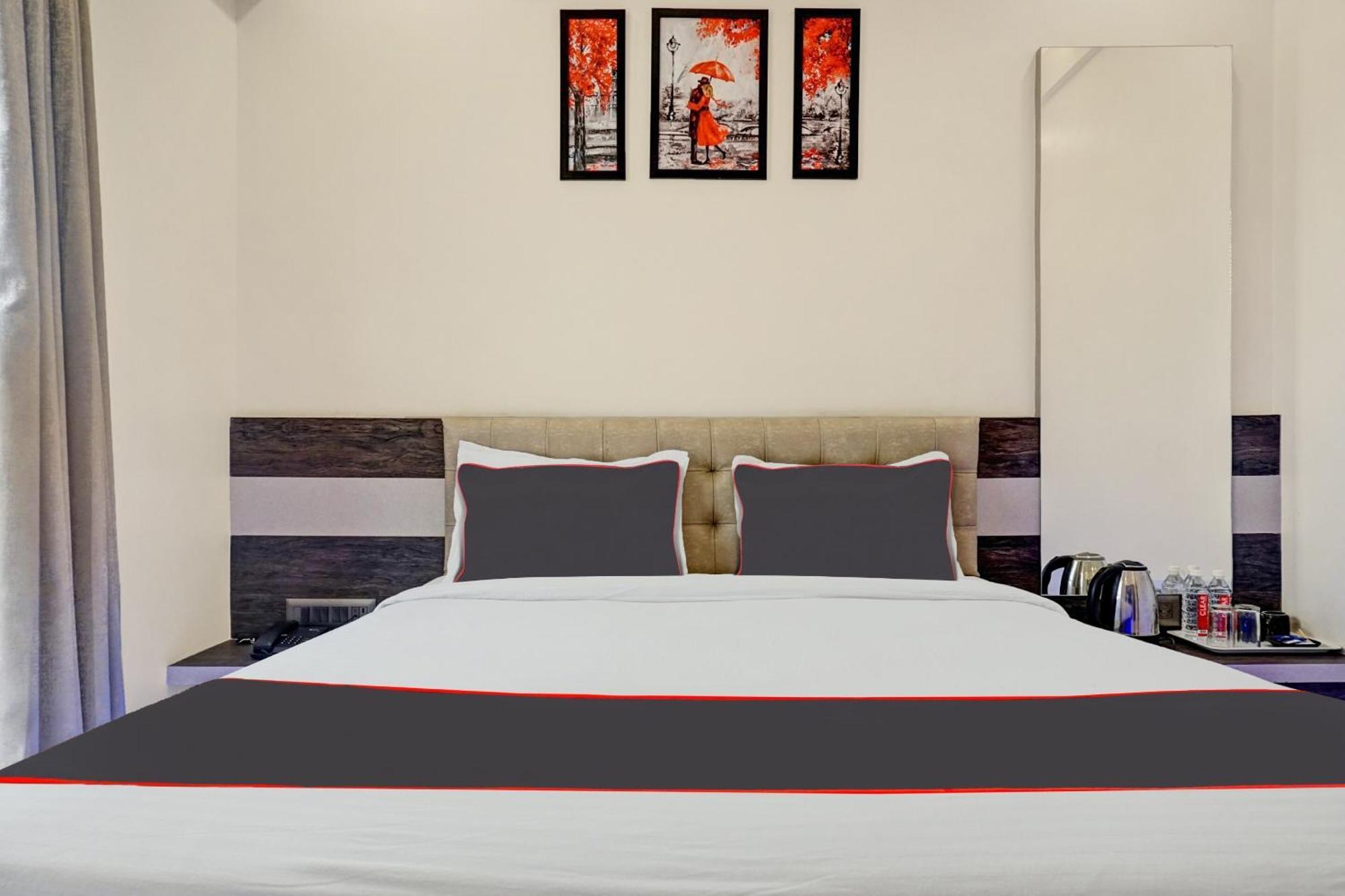 מלון Pimpri-Chinchwad Super Townhouse Poona Royal מראה חיצוני תמונה